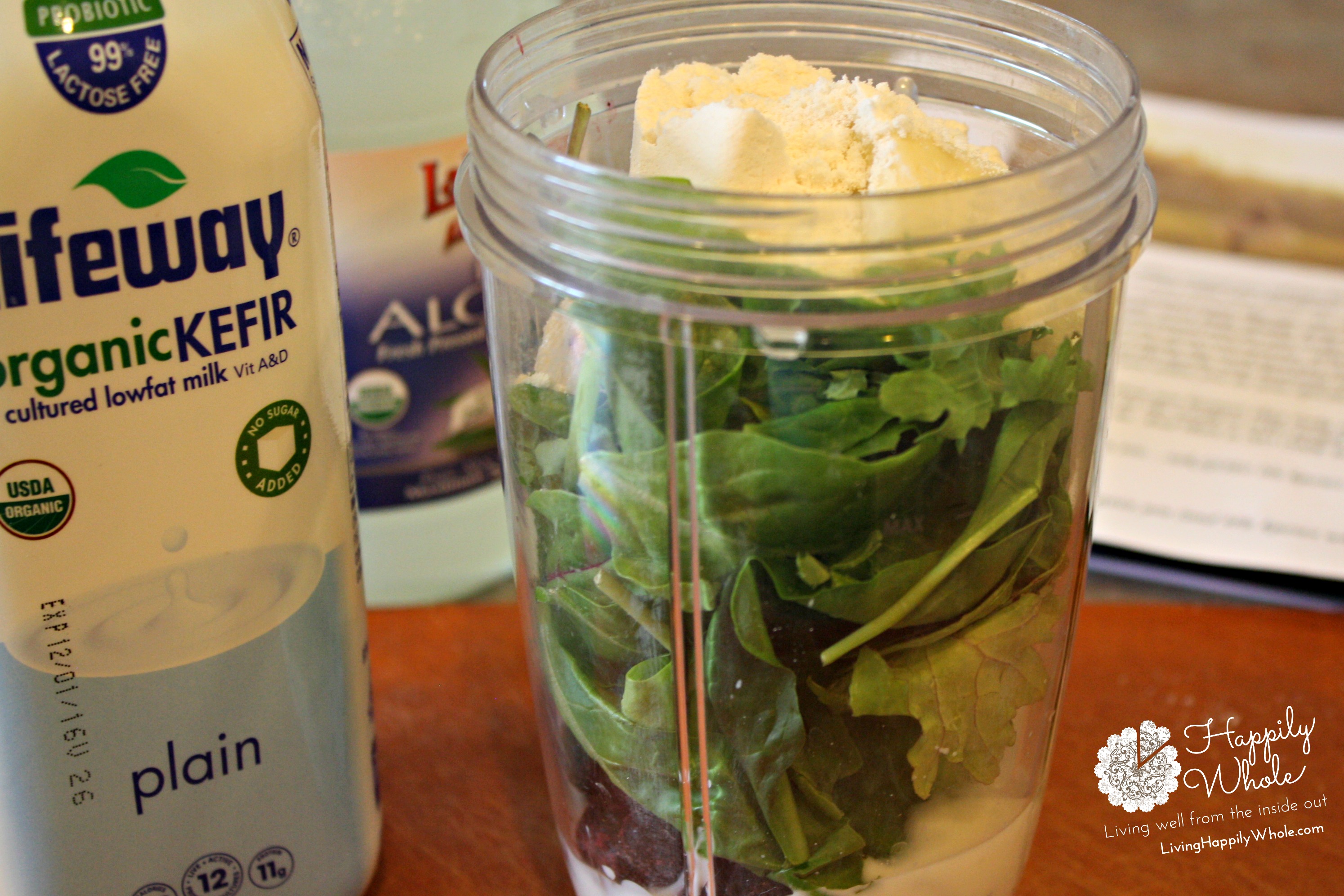 Cleansing smoothing: greens, kefir, aloe, blueberries