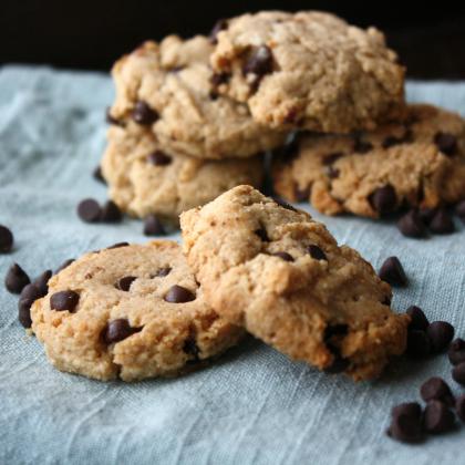 Almond Flour Chocolate Chip Cookies