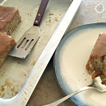 Grain free, refined sugar free Banana Cake with Peanut Butter Frosting